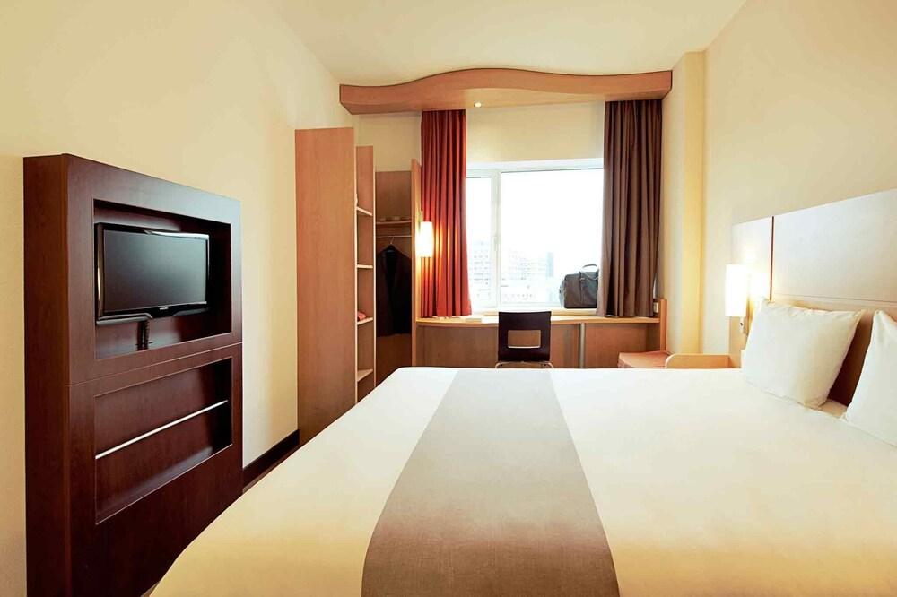 Ibis Baar Zug Экстерьер фото