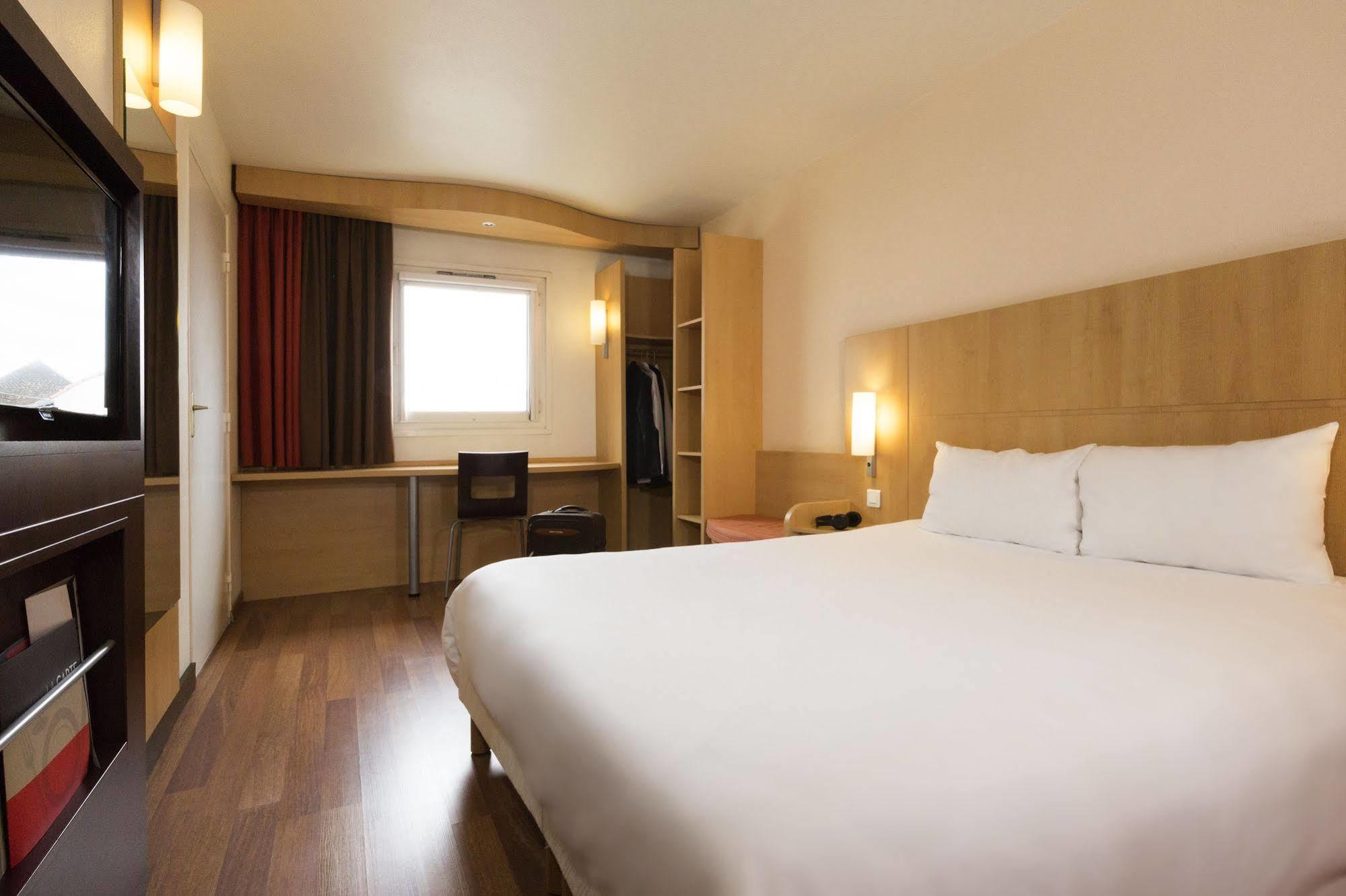 Ibis Baar Zug Экстерьер фото
